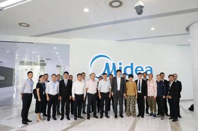 牧原集团赴美的总部参观交流,探讨畜牧行业智能化方案