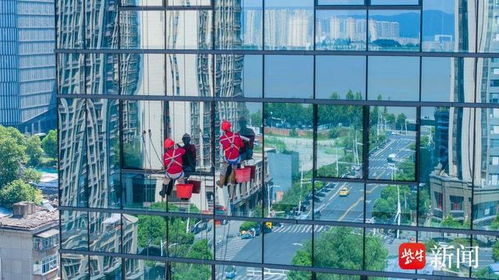 南京今年将对151栋不洁楼宇开展外立面清洗